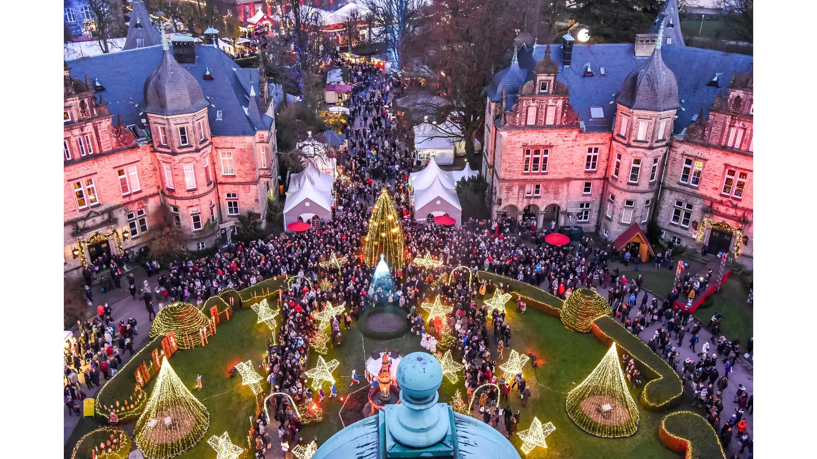 Ein Besuchermagnet: Weihnachtszauber auf Schloss Bückeburg.