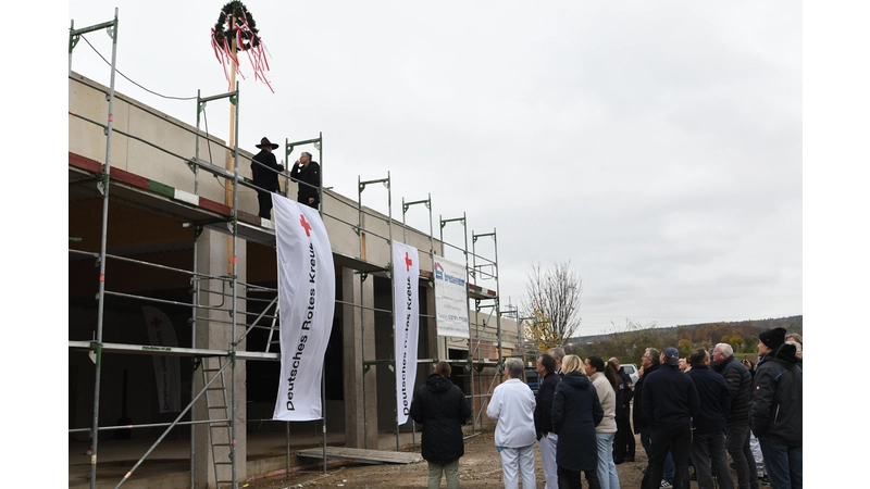 Das traditionelle Richtfest-Ritual. (Foto: nd)