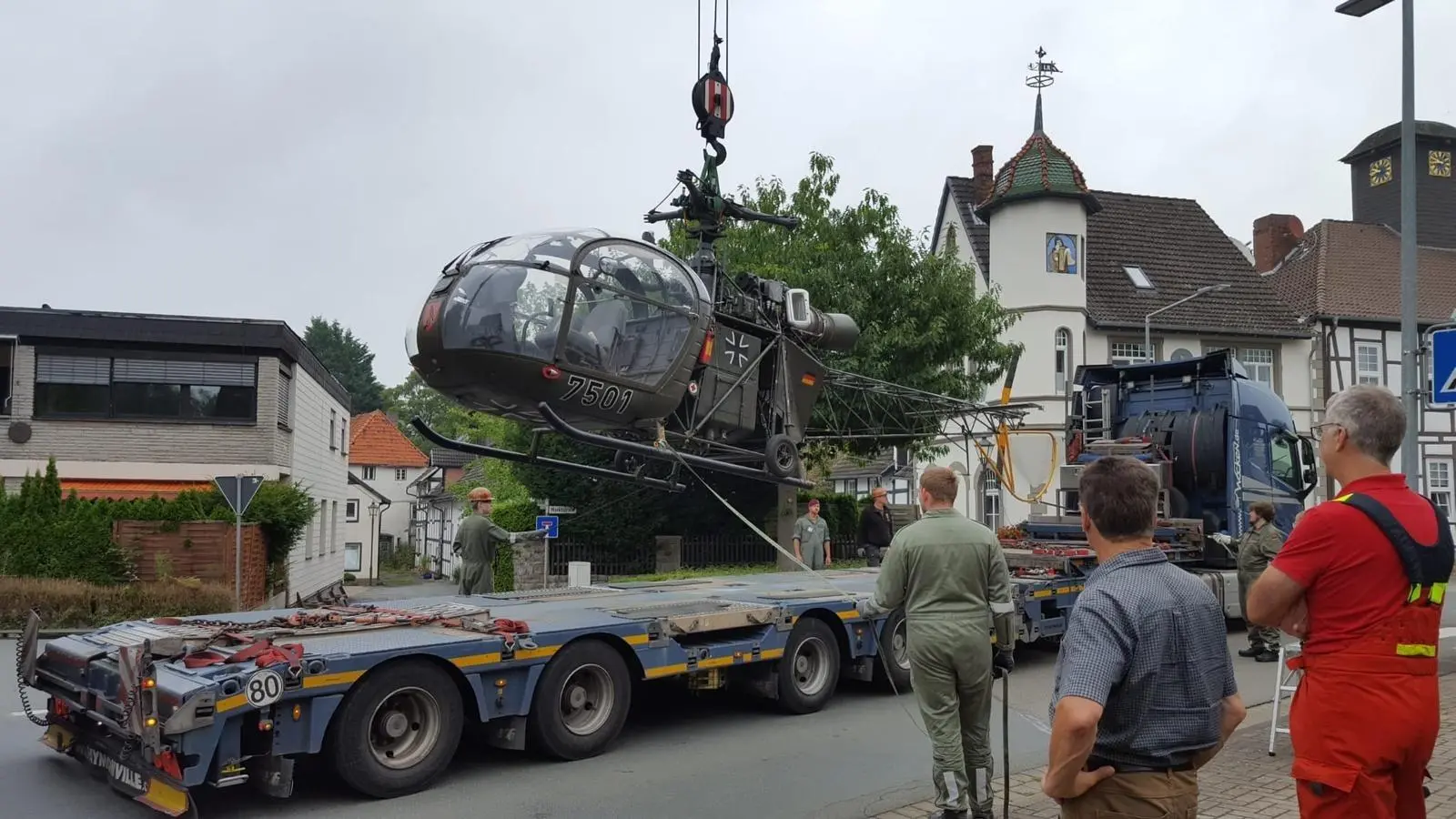 Bei der Fleckenfete am Sonnabend in Lauenau wird auch ein Hubschrauber präsentiert.  (Foto: privat)