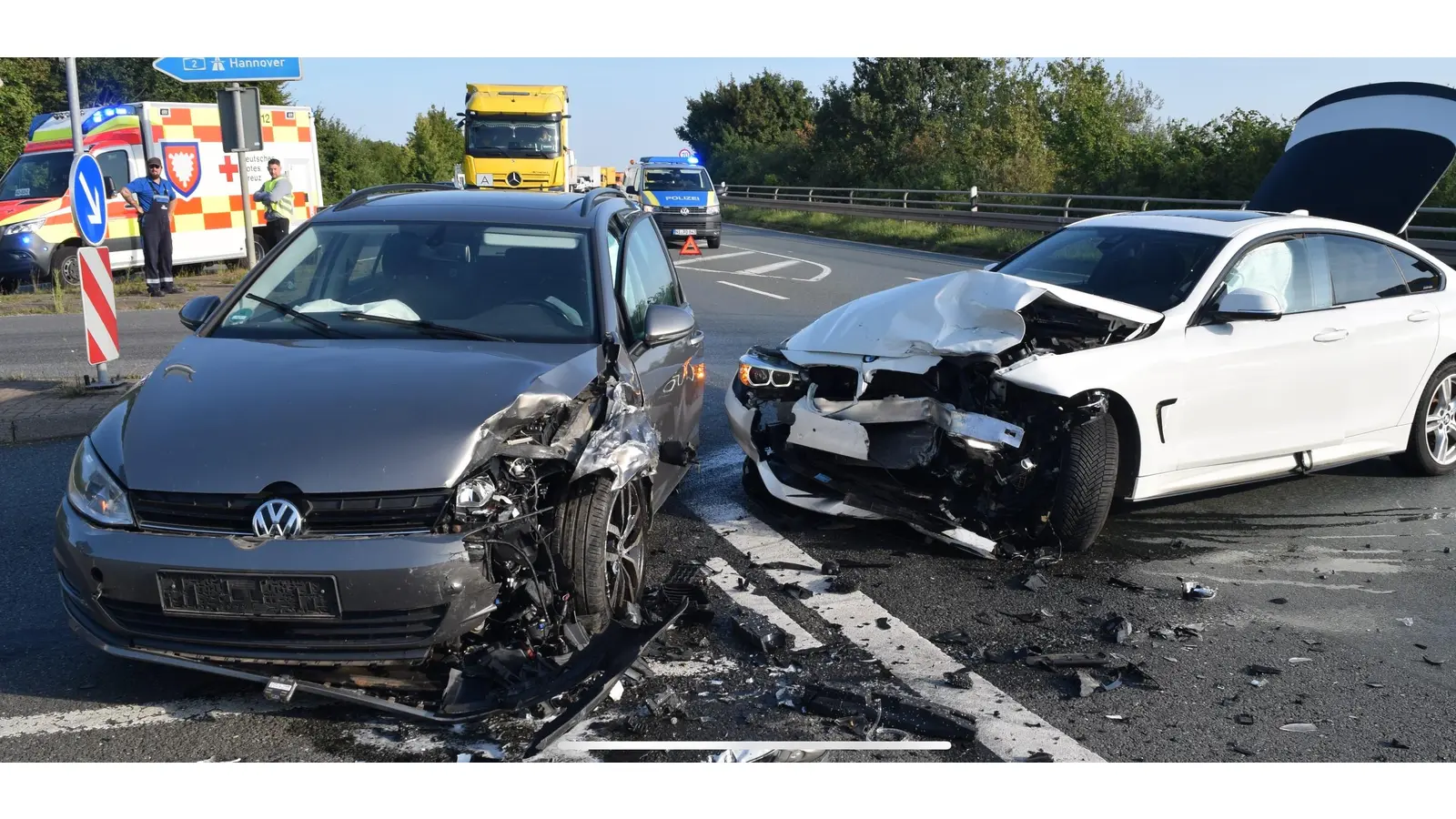 Verkehrsunfall im Kreuzungsbereich der A2/B442. (Foto: privat)