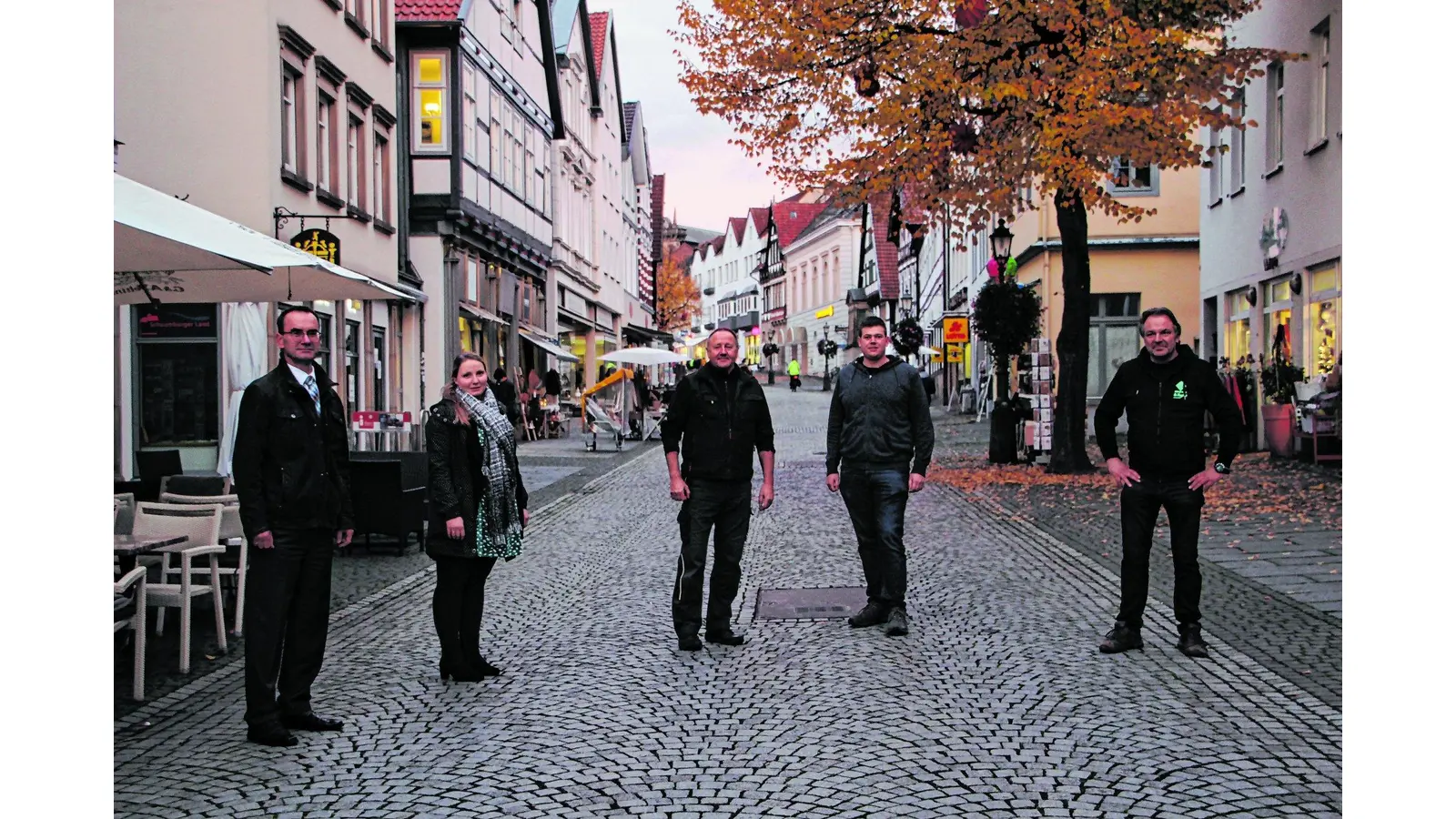 Die Stadt in stimmungsvolles Licht eintauchen (Foto: nh)