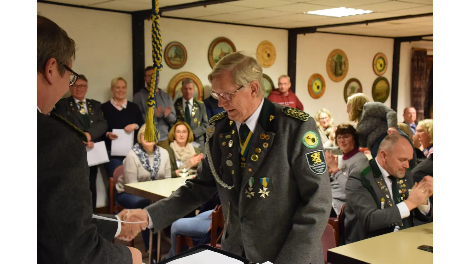 Der Ehrenvorsitzende Gerth Baerfacker ist seit 70 Jahren Mitglied der Schützengilde Lauenau. (Foto: privat)