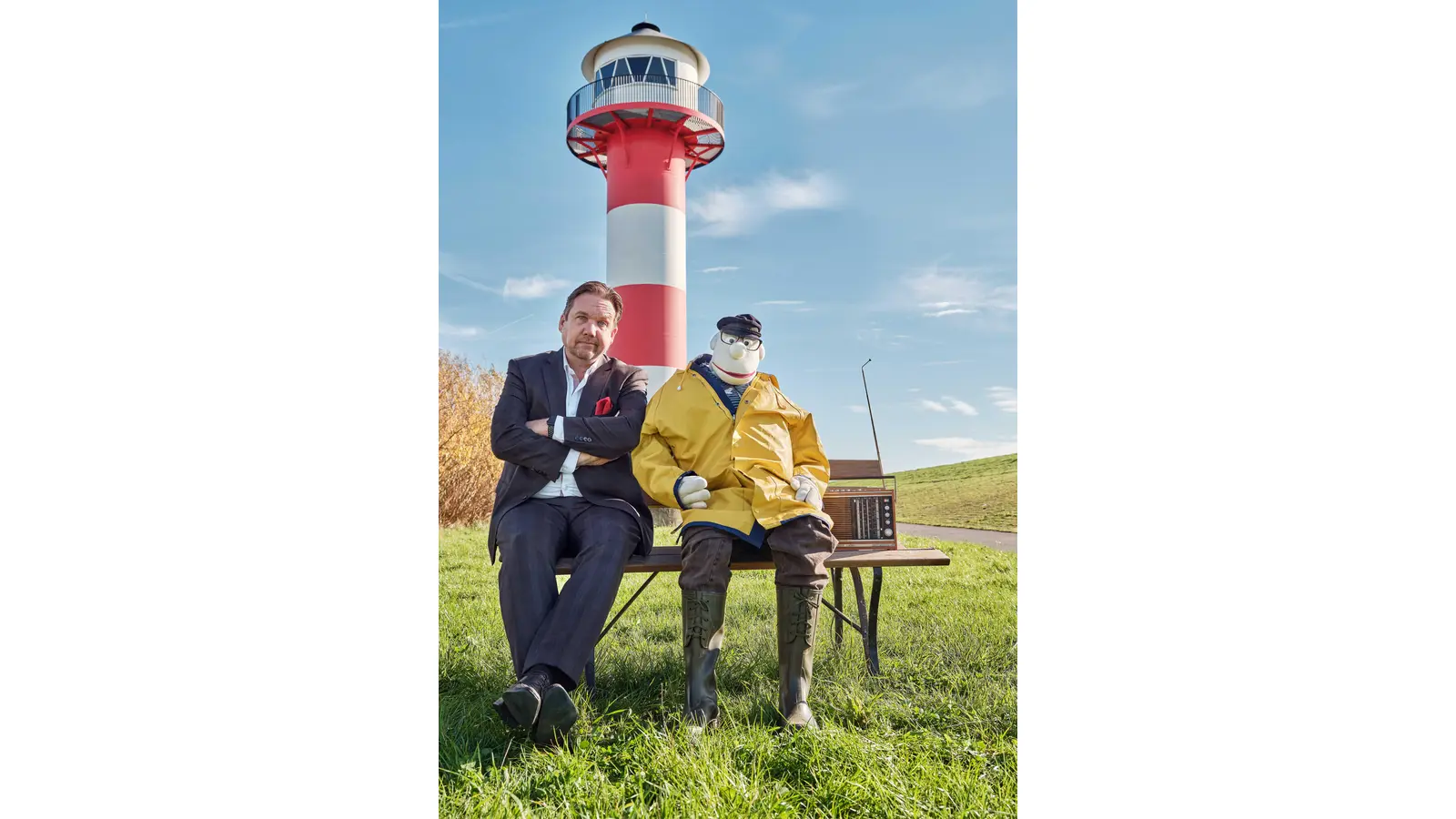 Matthias Brodowy und Werner Momsen kommen ins Sägewerk.  (Foto: Jens Rüssmann)