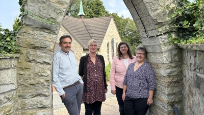 Angelus Meyer (Pastor in Seggebruch), Sarah Madeleine Keller (Pastorin in Sülbeck), Alexandra Eimterbäumer (Theologische Referentin der Landeskirche), Dietlind Quaassdorff (Diakonin und Ehe- und Lebensberaterin). (Foto: privat)