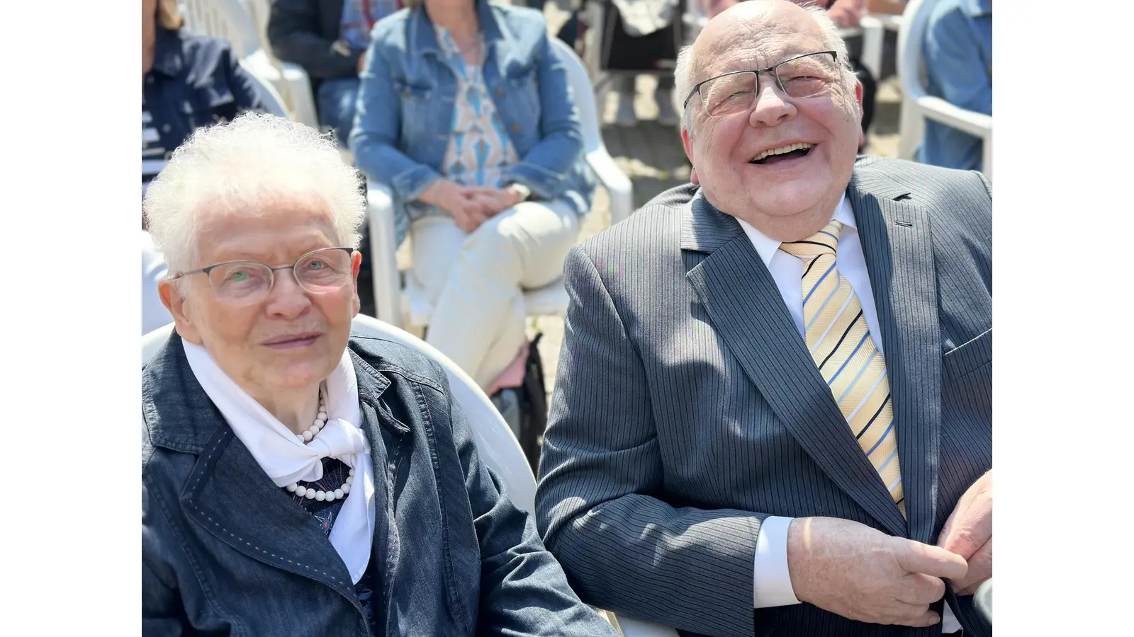 Herbert Limberg und Ehefrau Bärbel sind Zeitzeugen der Gebietsreform und überzeugt davon, dass alle Ortsteile und die Stadt Rinteln davon profitierten. (Foto: ste)