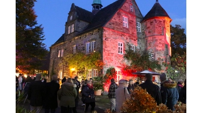 Die Besucher können märchenhafte Momente bei der Veranstaltung „November-Licht“ auf dem Rittergut Remeringhausen genießen.  (Foto: bb)