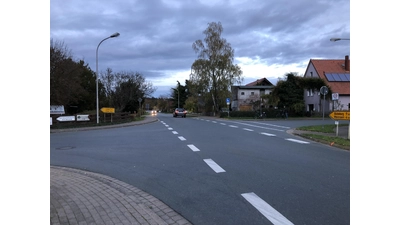 Nächstes Jahr – wenn möglich nicht erst zum Ende – soll die Bedarfsampel endlich stehen und für mehr Sicherheit, vor allen bei den Schulkindern, sorgen. Bestellt wurde das Objekt der Begierde bereits.<br> (Foto: nh)