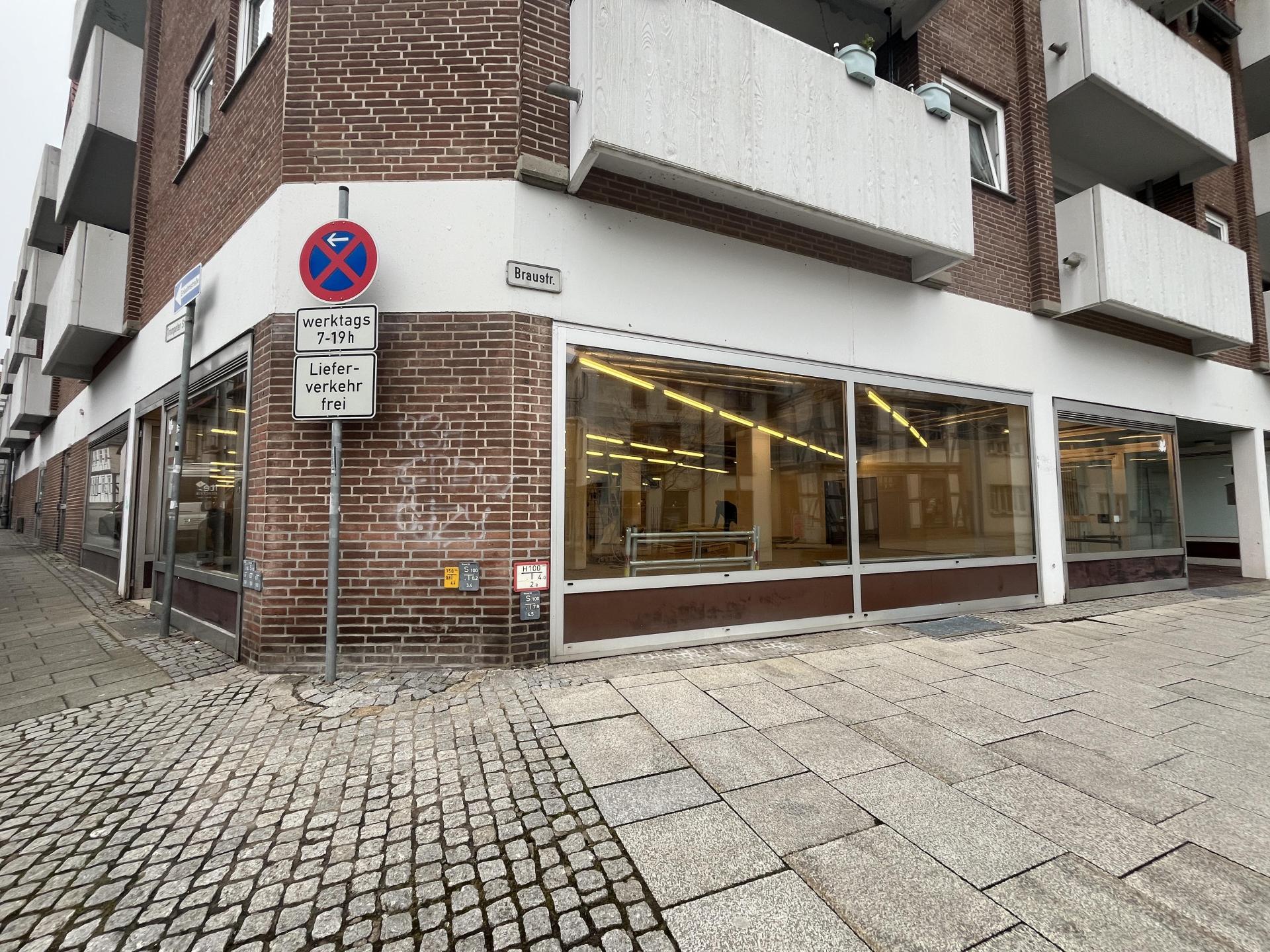 Der ehemalige Aldi wird zum neuen Woolworth-Kaufhaus. (Foto: nd)