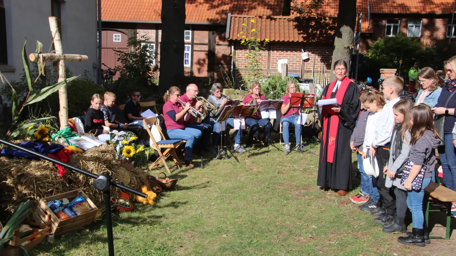 Bestes Herbstwetter begleitete das Erntedankfest auf dem Hof Trittel.  (Foto: gi)