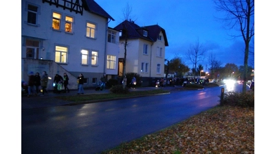 Die Julianen-Kita, Krippe Hinüberstraße kam zum traditionellen Laternenumzug zusammen. (Foto: privat)