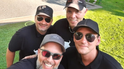 Alexander Krause (hinten links), Frank Teubener (hinten rechts), Marc Schnitker (vorne links) und Jascha Bövers sichern sich die Boule-Stadmeisterschaft.  (Foto: privat)