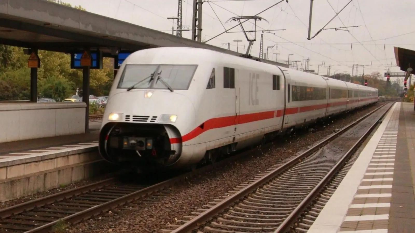 Die Deutsche Bahn hat zwölf mögliche Trassenkorridore zum Ausbau der Strecke Hannover-Bielefeld veröffentlicht, diese sind nun online einsehbar (Symbolbild).  (Foto: giebel)