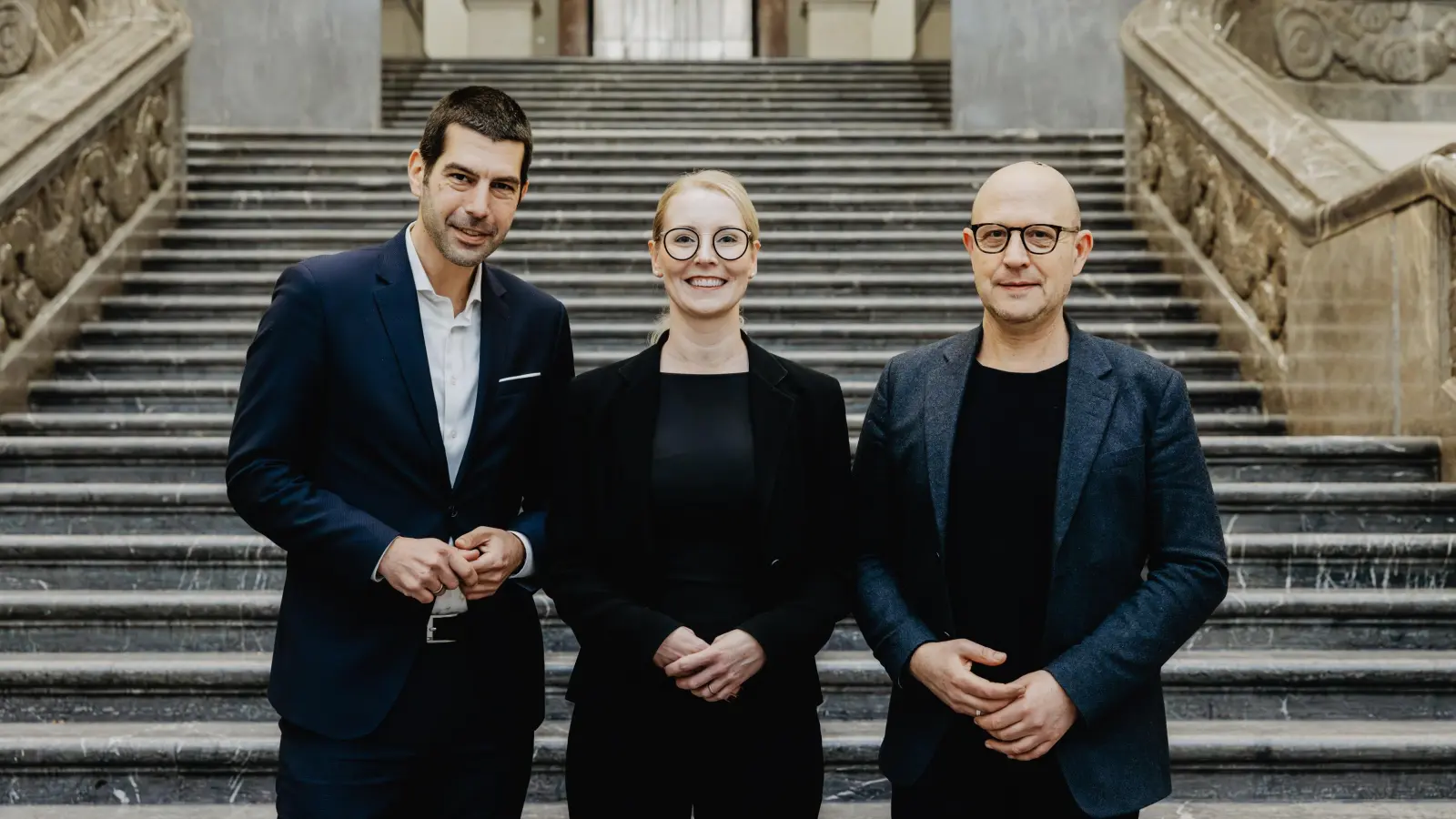 Bei der Begrüßung (v.li.): Axel von der Ohe, Julia Fürst und Jens Palandt. (Foto: Philipp Schroeder)