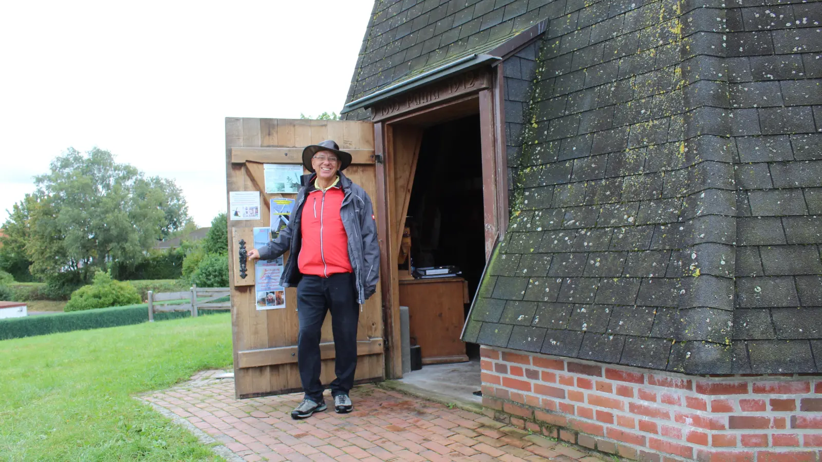 Im Gespräch: Jürgen Bredthauer, Beauftragter des Vereins für den Bereich Naturpark (Foto: wb)