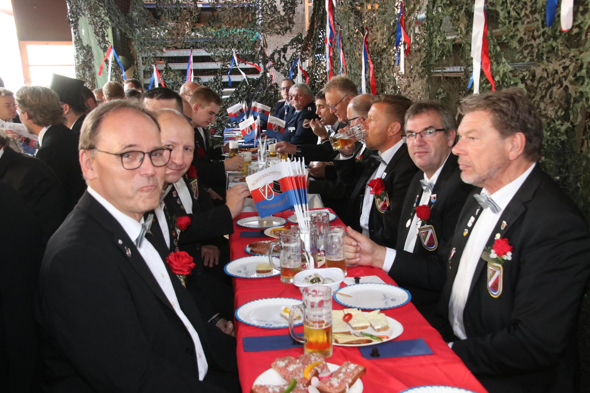 Impressionen vom Schützenfest Großenheidorn. (Foto: gi)