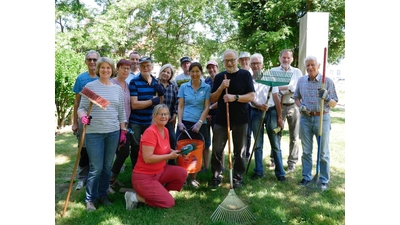 Der Rotary-Club Bückeburg nach der erledigten Arbeit. (Foto: privat)