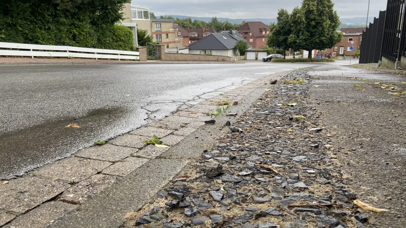 Mancherorts bieten die Baustellen, die die Firma „Soli Infratechnik GmbH” aus Isernhagen hinterlassen hat, ein Bild der Verwüstung. Jetzt sind Firmen für die Nachfolgearbeiten der insolventen Firma gefunden worden.  (Foto: ste)