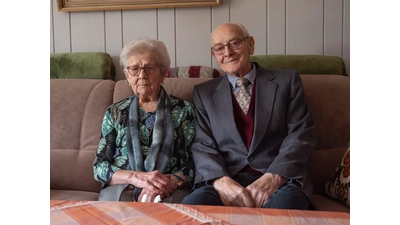 Marie und Otto Bremer aus Riehe feiern ihre Eiserne Hochzeit (Foto: wk)