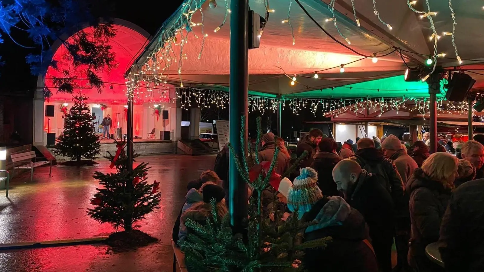 Polnische Delegation freut sich auf den Bad Nenndorfer Weihnachtsmarkt mit eigenen Speisen. (Foto: gk)