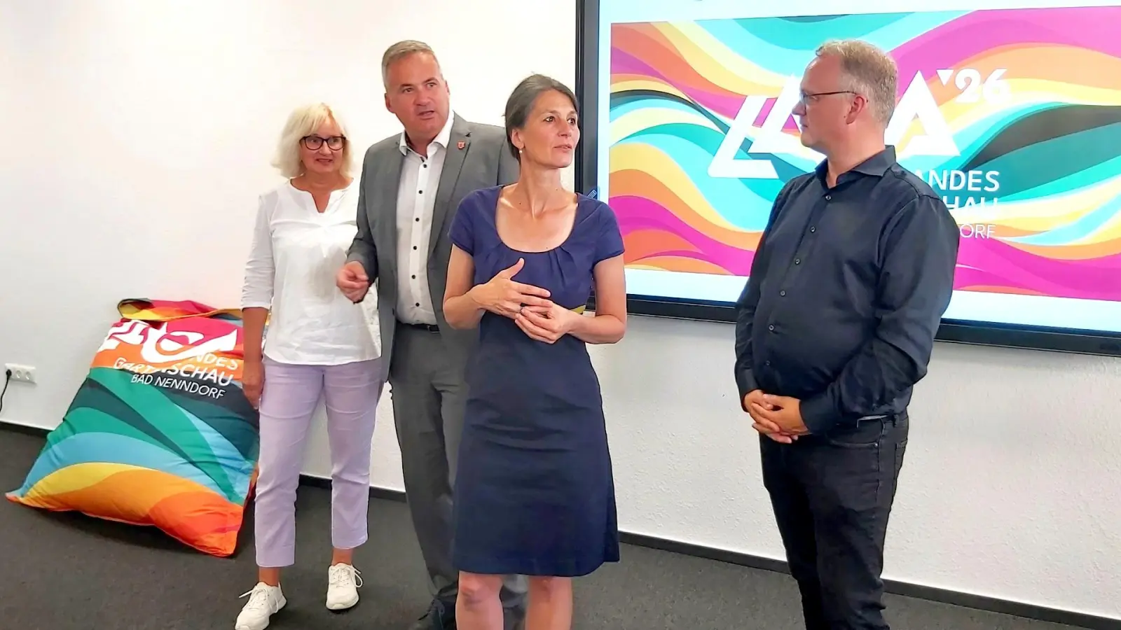 Frühzeitig und gegenseitig über die LaGa-Entwicklung informiert: Ministerin Miriam Staudte (Mitte), mit Annette Stang (li.), Mike Schmidt und Benjamin Lotz. (Foto: gk)