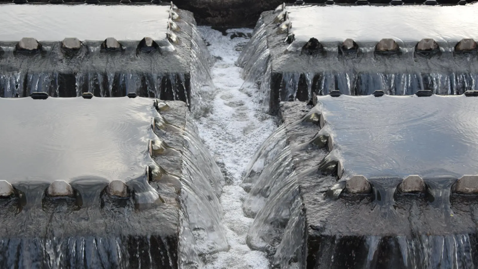 Im Abwasser steckt jede Menge Energie in Form von Klärgas. Das nutzt die Kläranlage Rinteln für den Betrieb eines Blockheizkraftwerkes.  (Foto: ste)