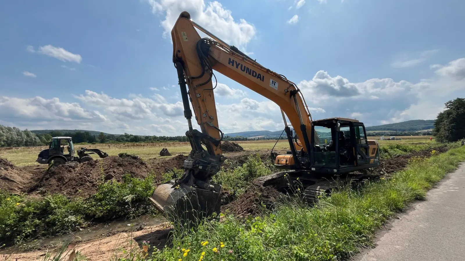 Die Bagger räumen derzeit die ersten Flächen frei. (Foto: nd)