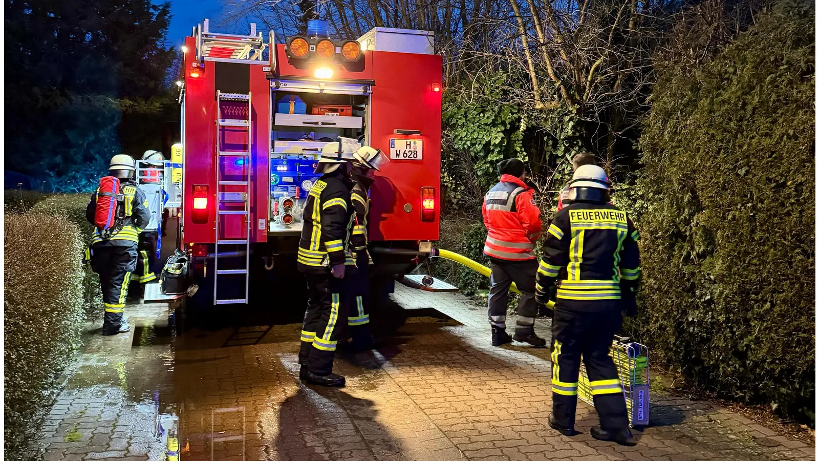 Im Einsatz: Die Feuerwehr Steinhude. (Foto: Feuerwehr)