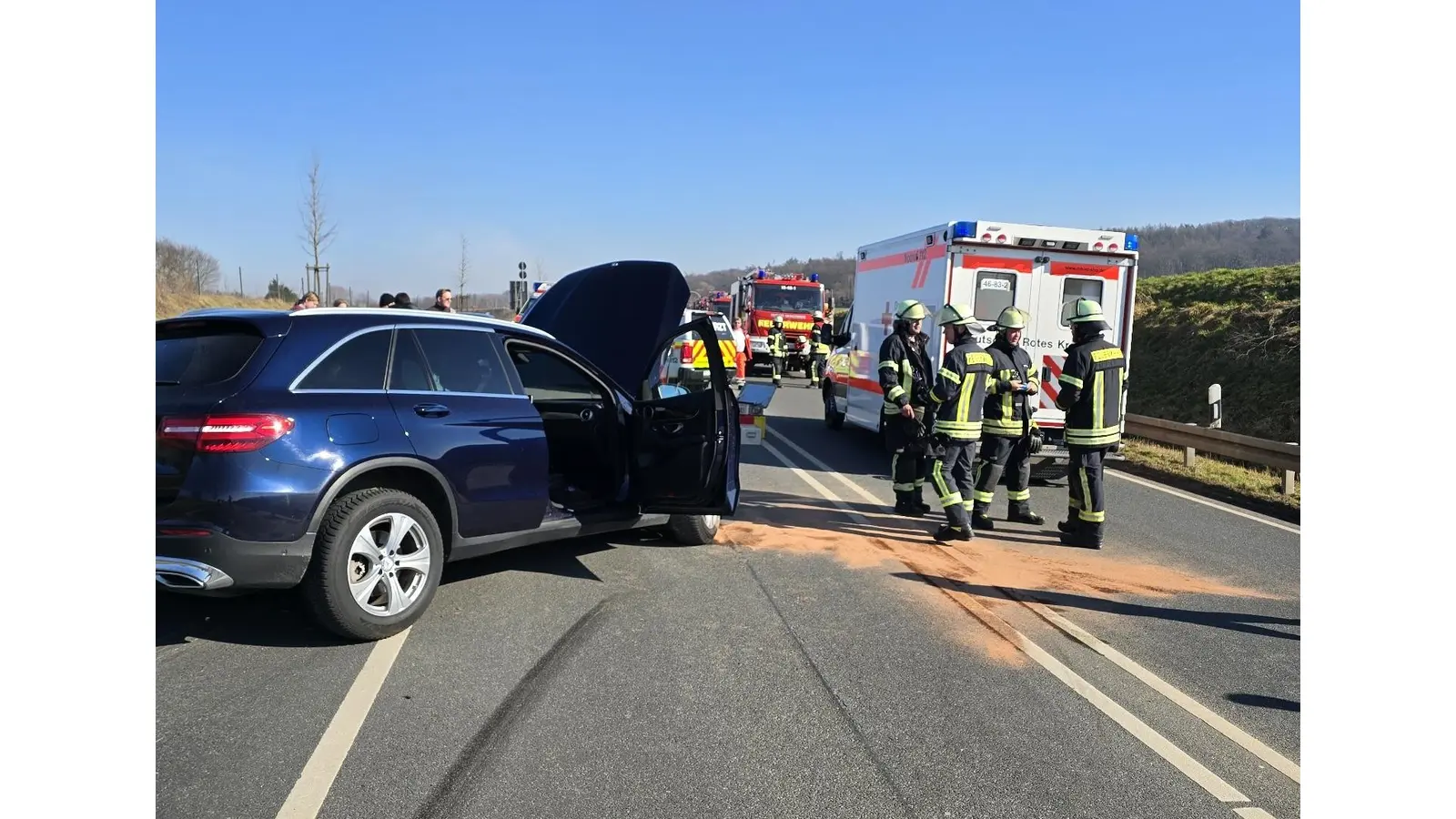 Drei Pkw und ein Lkw sind beteiligt an dem Unfall auf der B65. (Foto: privat)