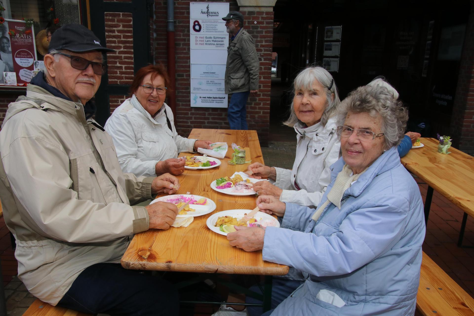 Matjes, Neubürger, Entenrennen. (Foto: gi)