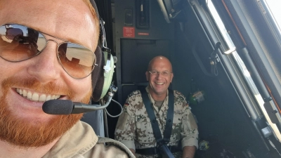 Elterntaxi: Max P. holt seinen Vater und weitere Soldaten aus dem Niger ab.  (Foto: privat)