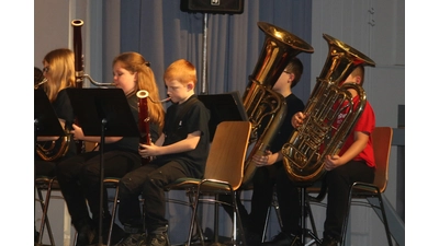 Für manche der jungen Musiker ist es der erste größere Auftritt. (Foto: bb)