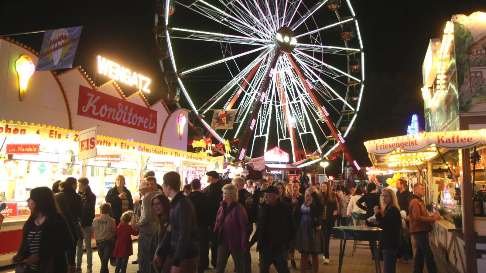 Passt das Wetter, ist der Krammarkt auch bis in die Abendstunden belebt. (Foto: bb)