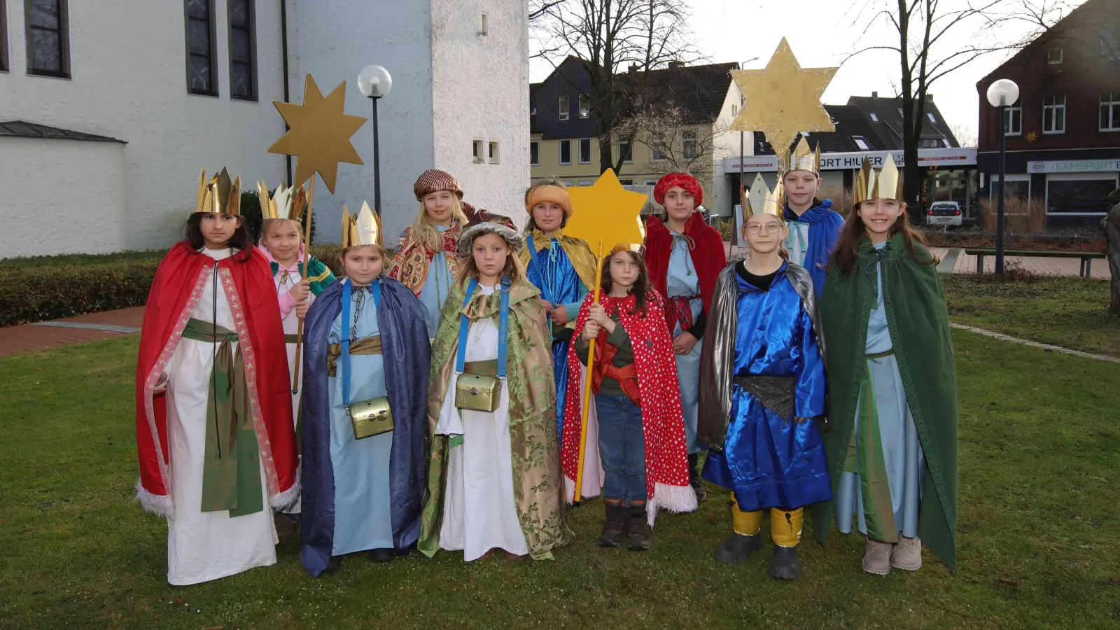 Machen sich im neuen Jahr auf den Weg: Der Sternsinger aus der St. Bonifatius Gemeinde. (Foto: tau)