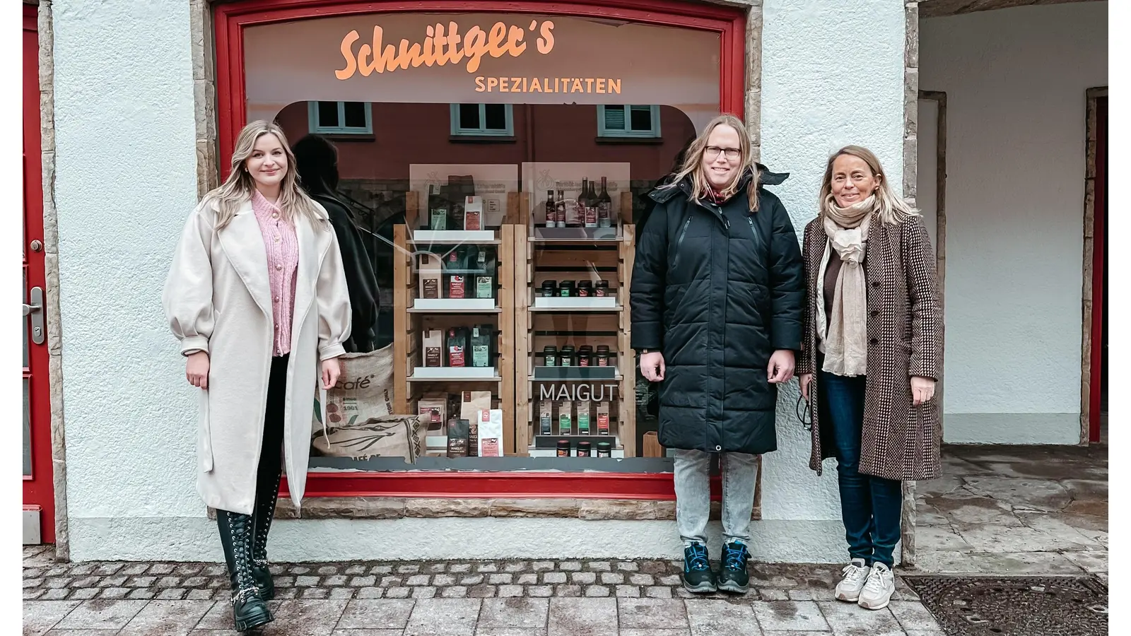 Justine Szymanowski vom Marketing der PLSW, Stefanie Matthies von der Lothar-Wittko-Werkstatt und Programm-Managerin Stefanie Popp. (Foto: privat)