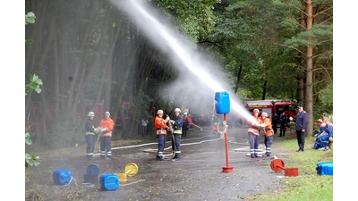 Es gibt ordentlich was zu schauen bei den 60. Eimerfestspielen der Feuerwehr Hohenrode am heutigen Samstag in der Hünenburgarena.  (Foto: ste)