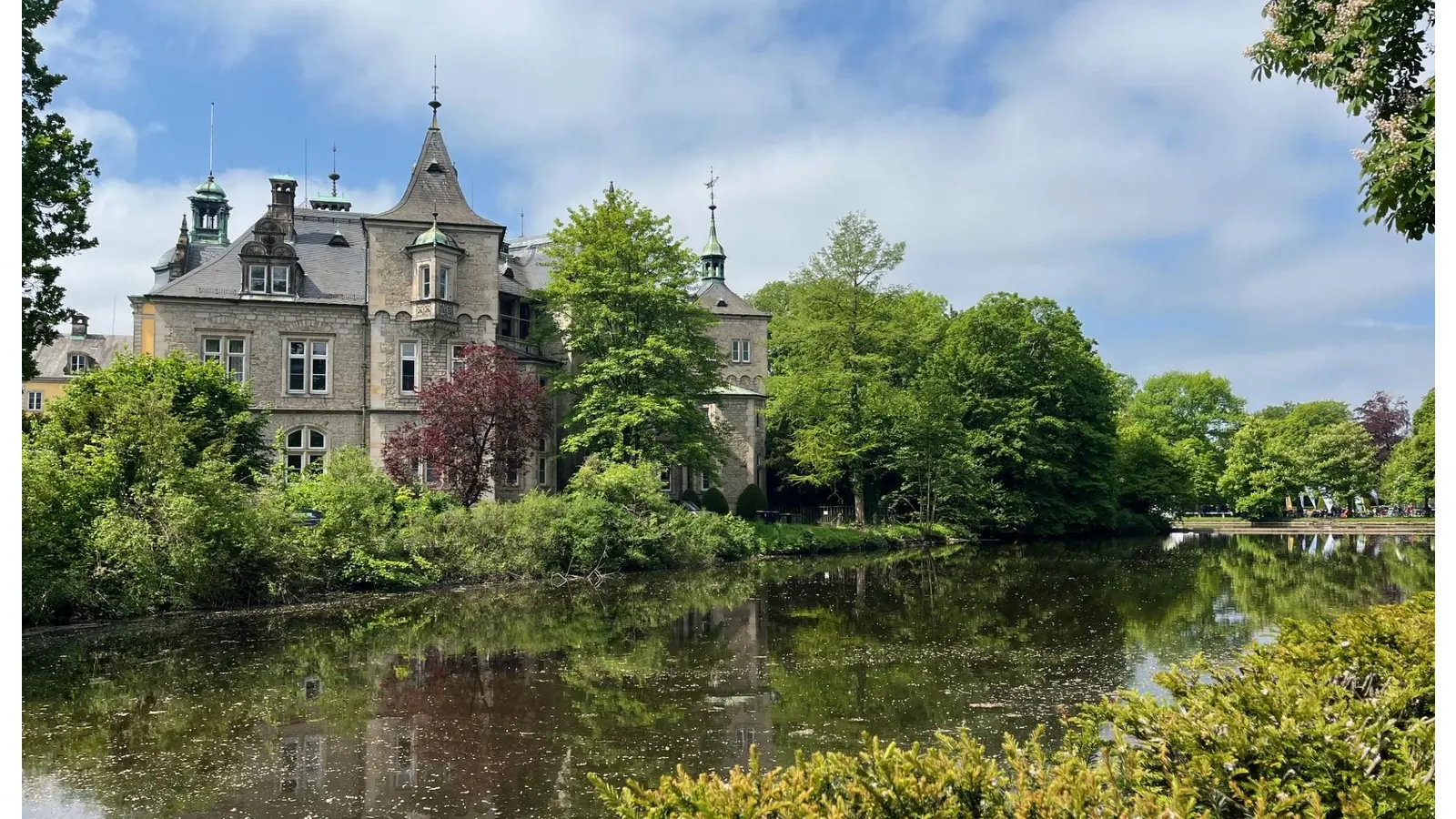 Das Schloss ist vor Überschwemmungen sicher. (Foto: nd)